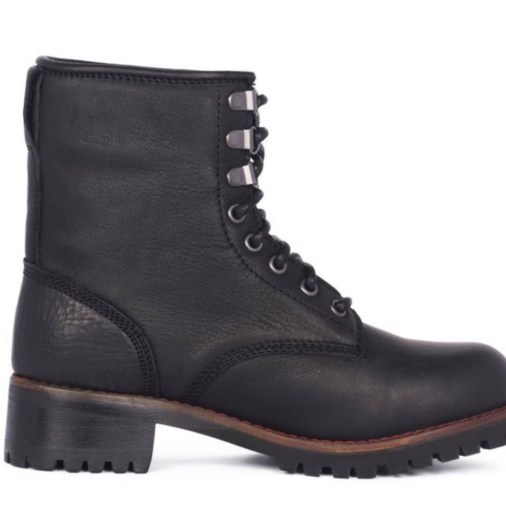 KLR Beautiful Genuine Leather Boot, NWT